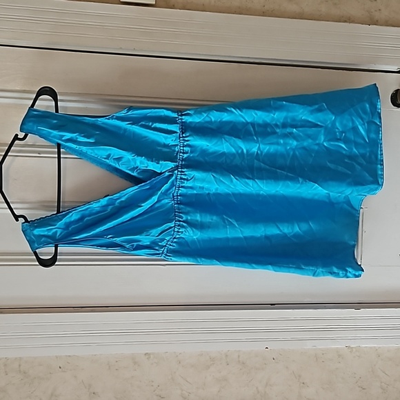 Gilligan and O'Malley Blue Silky Nightgown Large - Picture 5 of 9